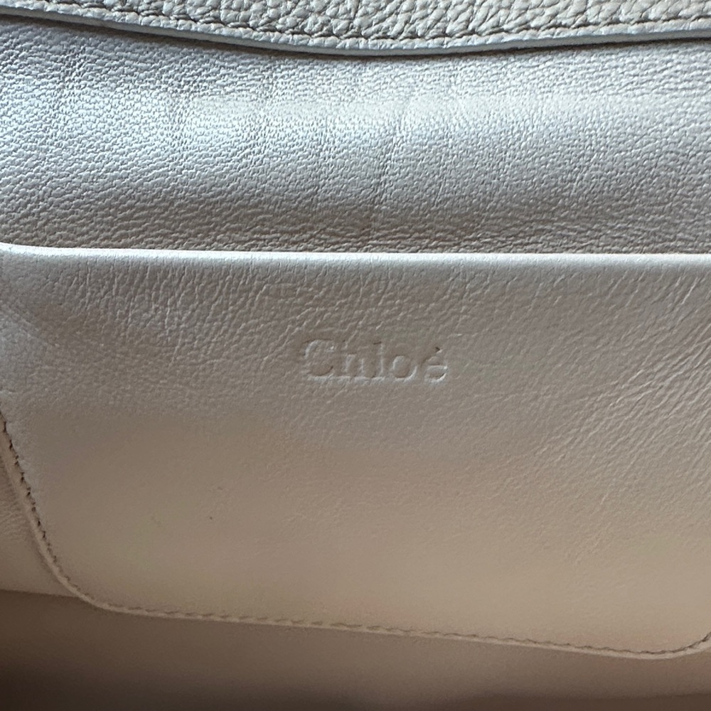 Chloe Beige Shoulder Bag with Gold Hardware - Picture 4 of 5